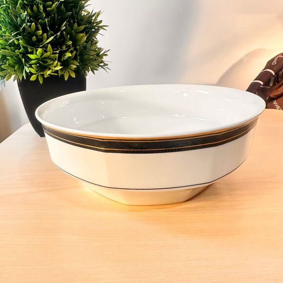 Fine China Christopher Stuart Bowl
by CHRISTOPHER STUART - Picture 9 of 11